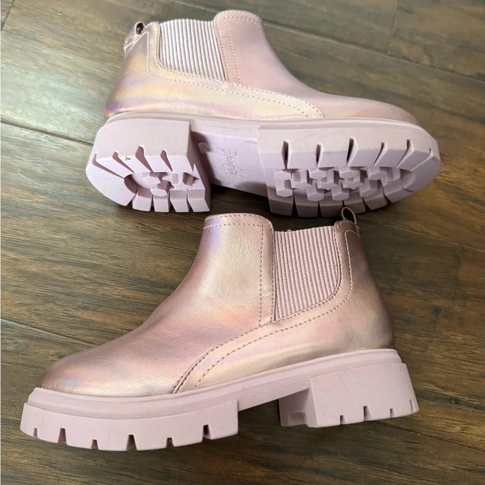 NWOT Blowfish Malibu Carousel Metallic Pink Ankle Boots-Size 11